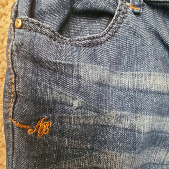 Classic Blue Women's Jeans - Picture 6 of 6